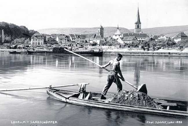 Sandschöpfer bei der Arbeit. -
Foto-Postkarte aus den 30er Jahren von Franz Schäfer